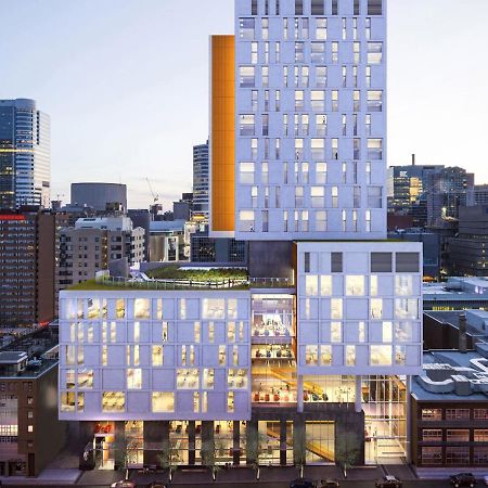 Toronto Metropolitan University-Daphne Cockwell Complex Residence Екстер'єр фото
