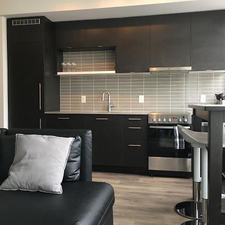 Toronto Metropolitan University-Daphne Cockwell Complex Residence Екстер'єр фото