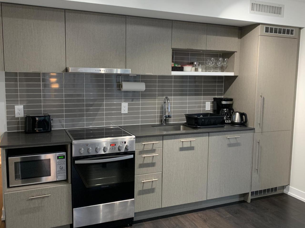 Toronto Metropolitan University-Daphne Cockwell Complex Residence Екстер'єр фото
